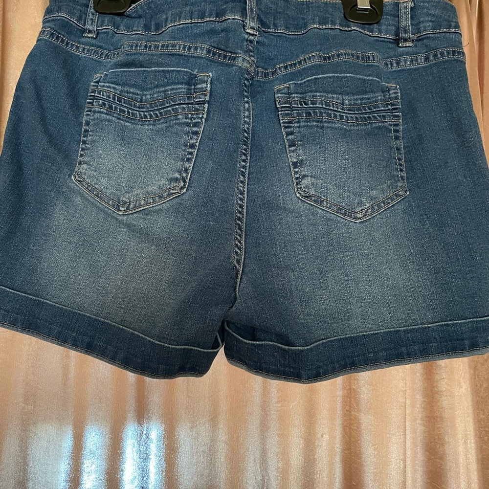 d.Jeans medium wash denim jean shorts size 16 - Picture 7 of 10
